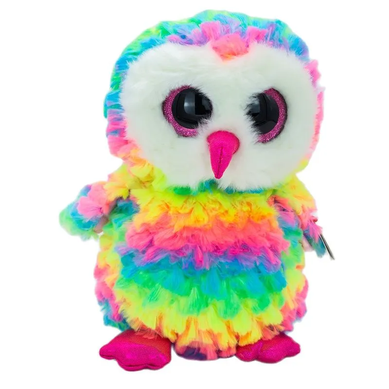 Peluche hibou multicolore tendre sur un fond blanc