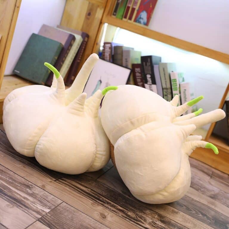 Deux peluches ailes par terre